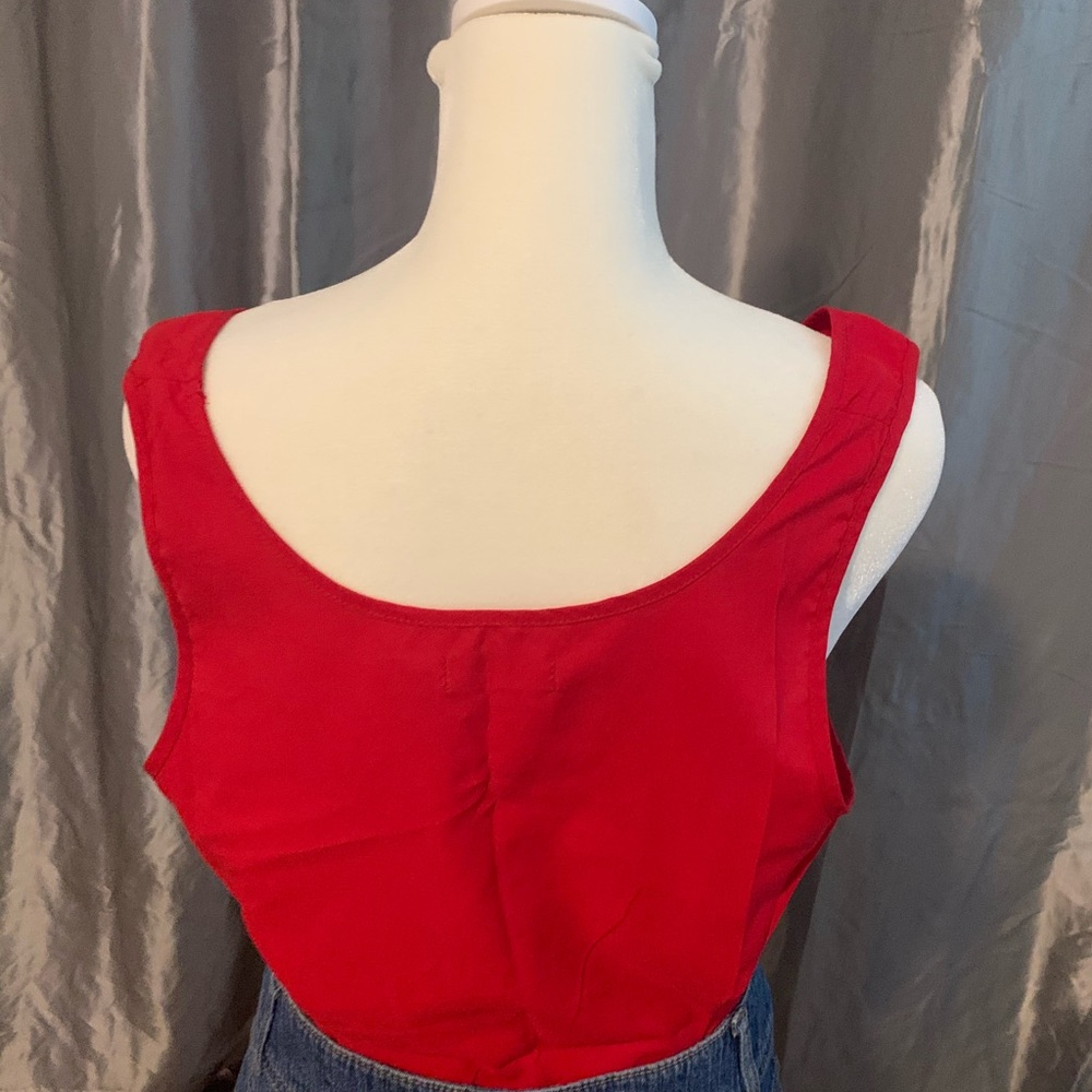 Red Top - Picture 4 of 6